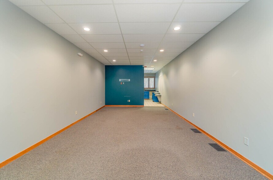 Primary Photo Of 5225 Hampton Pl, Saginaw Medical For Sale