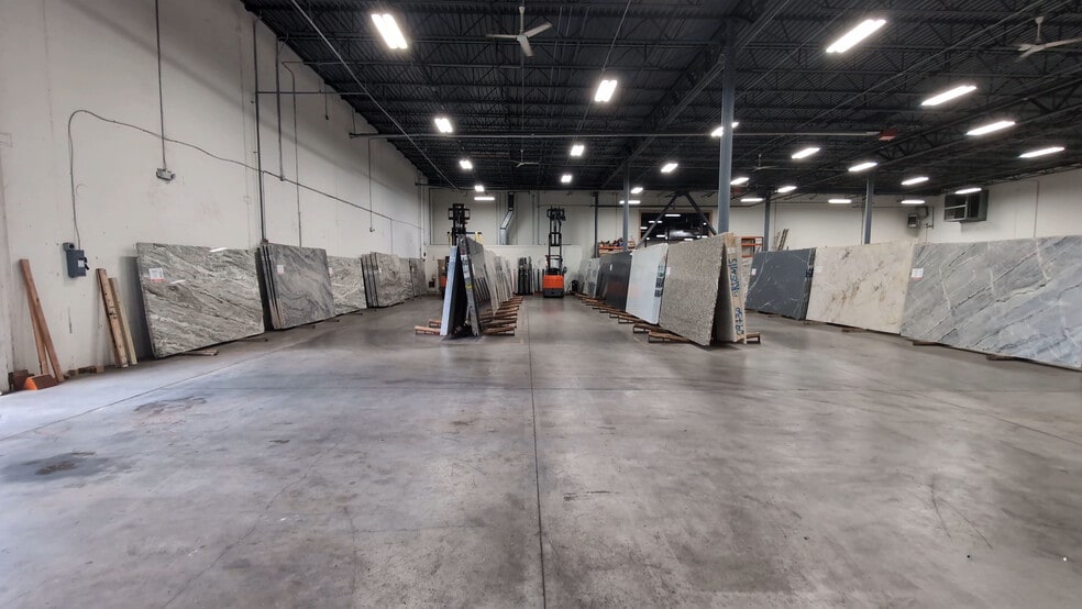 More Photos Of 2572 Horse Pasture Rd, Virginia Beach Warehouse For Lease