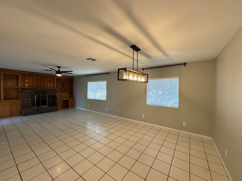 More Photos Of 2423 W Campbell Ave, Phoenix Warehouse For Sale