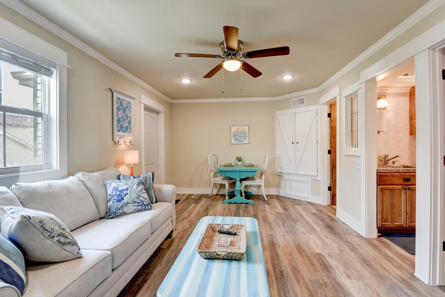 More Photos Of 1820 Avenue O 1/2, Galveston Multifamily For Sale