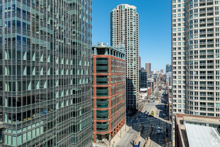 More Photos Of 350 N LaSalle St, Chicago Office For Lease