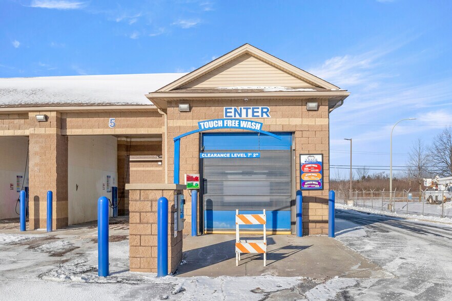 More Photos Of 8858 N Telegraph Rd, Newport Carwash For Sale