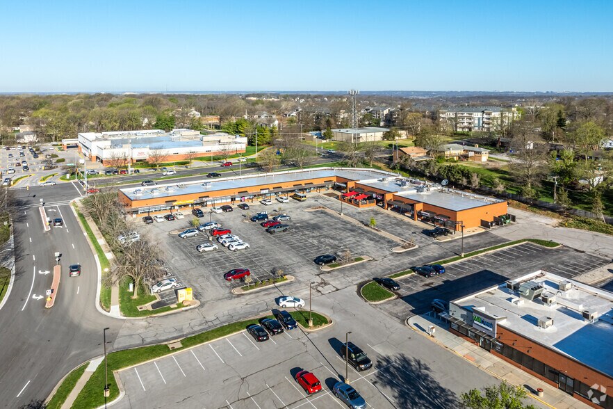 More Photos Of 13402-13438 W 62nd Ter, Shawnee Freestanding For Lease