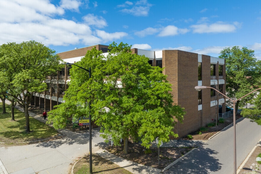 More Photos Of 27301 Dequindre Rd, Madison Heights Office For Lease