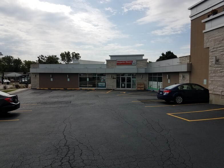 More Photos Of 444 N Prospect Ave, Mundelein Storefront Retail Residential For Sale
