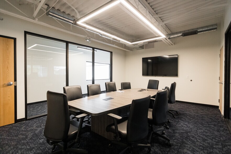 More Photos Of 4630 Crane St, Detroit Warehouse For Lease