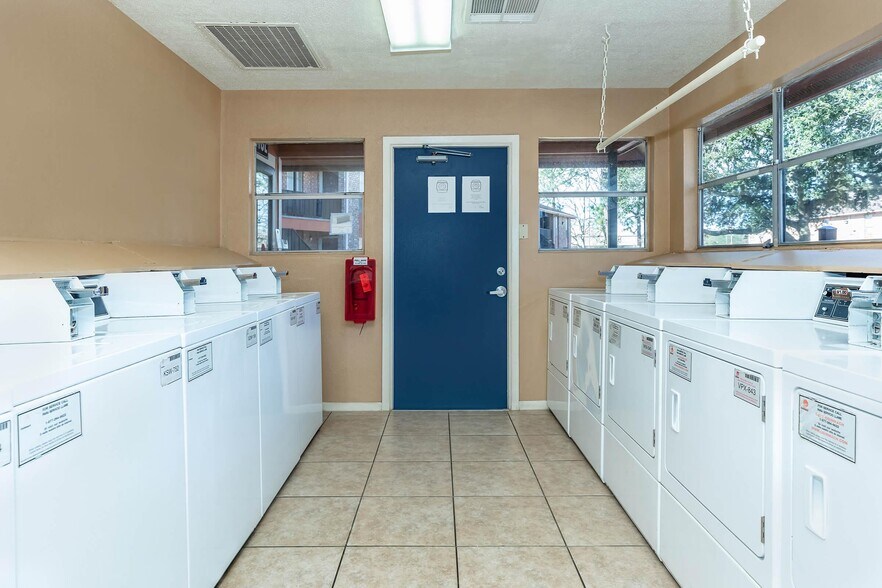 More Photos Of 4075 Laurel St, Beaumont Apartments For Sale
