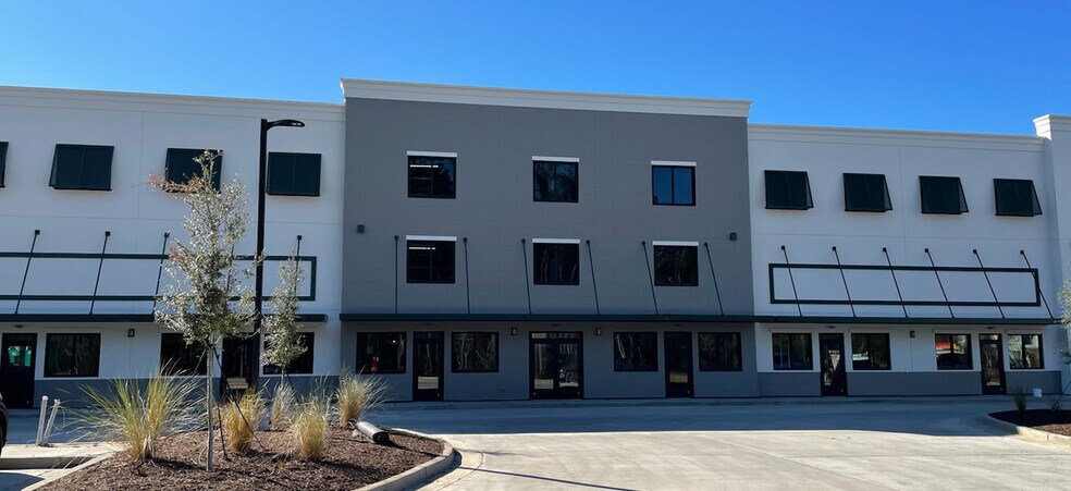 More Photos Of 451 Comet Creek Ln, Summerville Specialty For Lease