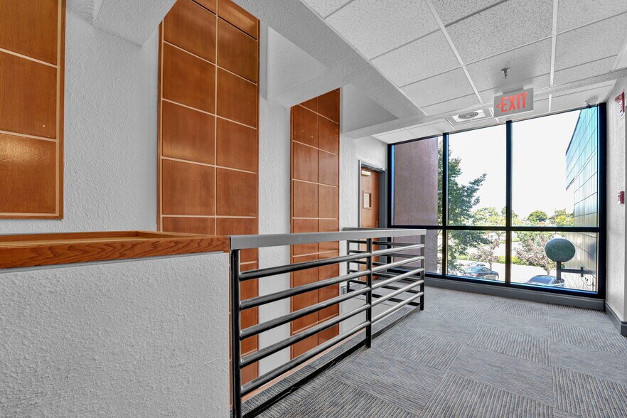 More Photos Of 5180 Park Ave, Memphis Office For Lease