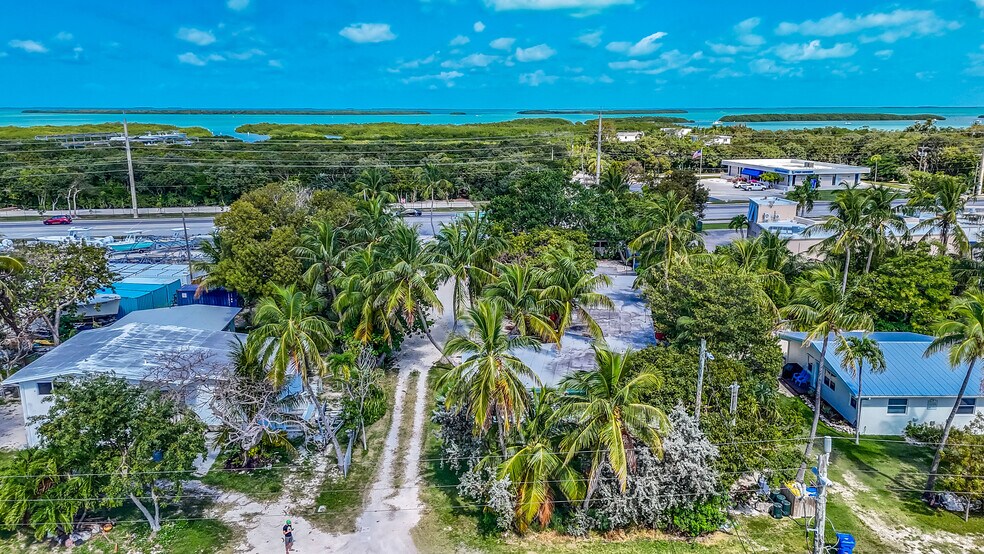 More Photos Of 80939 Overseas Hwy, Islamorada Restaurant For Sale