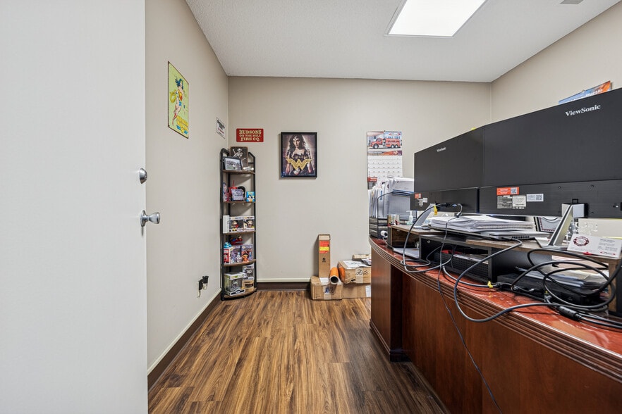 More Photos Of 3502 Dickerson Pike, Nashville Flex For Sale