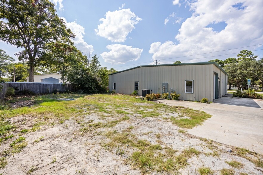 More Photos Of 7227 Beach Dr SW, Ocean Isle Beach Freestanding For Lease