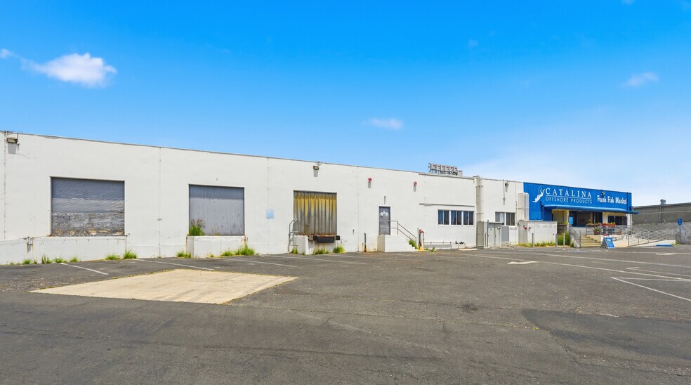 More Photos Of 5202 Lovelock St, San Diego Manufacturing For Sale
