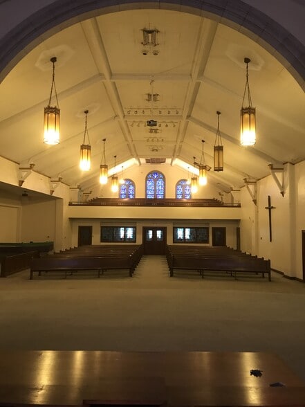 More Photos Of 433 Oak St, Dayton Religious Facility For Sale