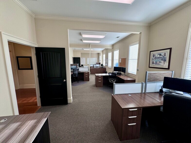 More Photos Of 1100 Old Dawson Village Rd, Dawsonville Office For Sale