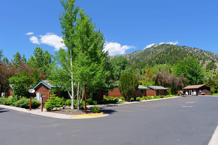 More Photos Of 118878 US HWY 89 hwy, Alpine Hotel For Sale