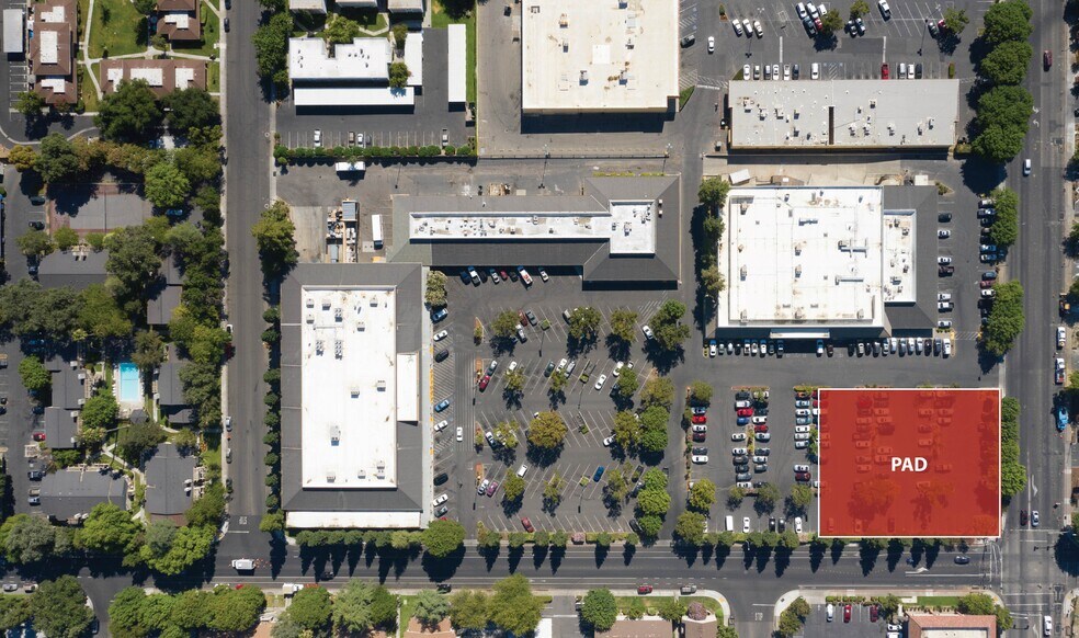 More Photos Of 80 W Court St, Woodland Land For Lease