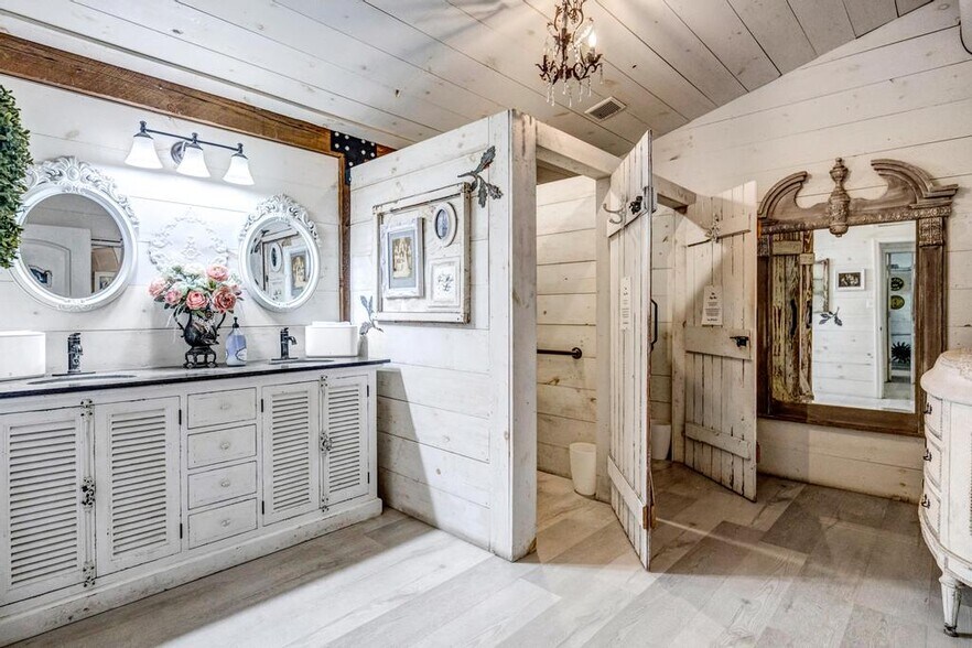 More Photos Of 485 Chandler Oaks Ln, Saint Augustine Lodge Meeting Hall For Sale