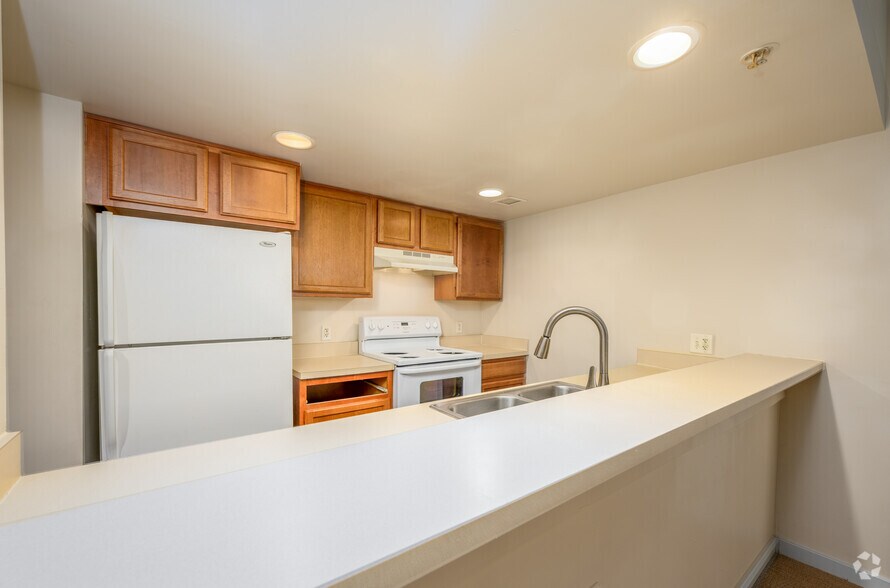 More Photos Of 115 West St, Battle Creek Apartments For Sale