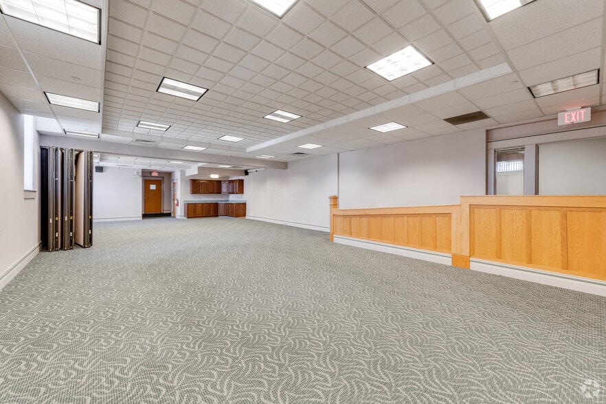 More Photos Of 348 N Burdick St, Kalamazoo Medical For Lease