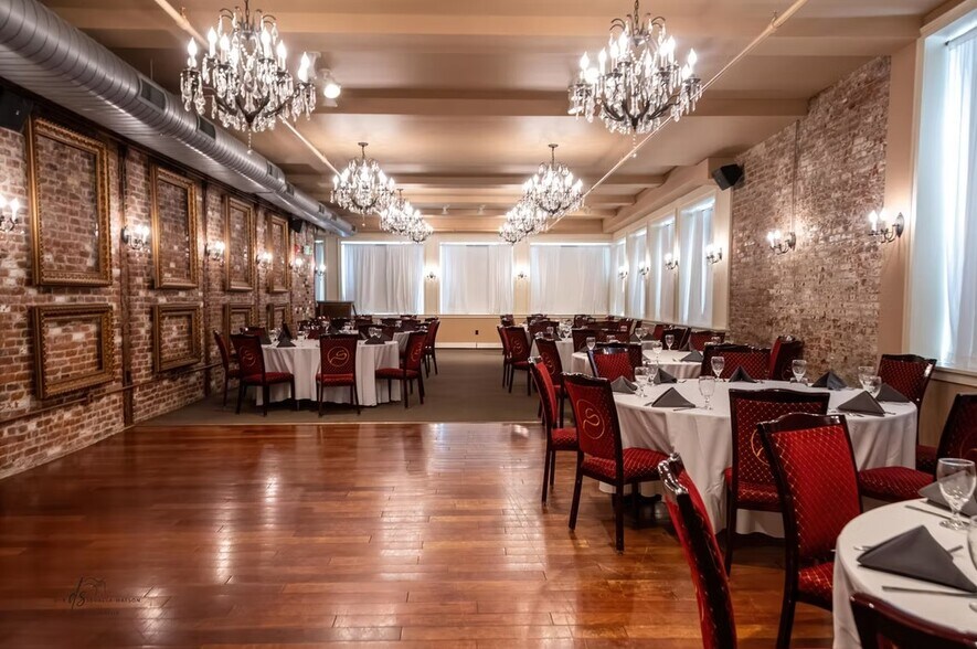 More Photos Of 297 North St, Pittsfield Hotel For Sale