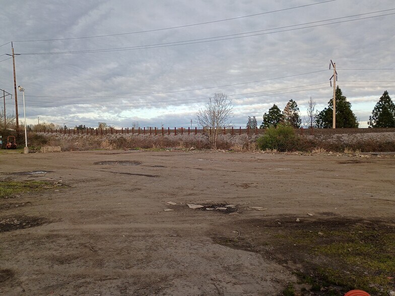 More Photos Of 3650 Mainline Dr, Salem Land For Sale