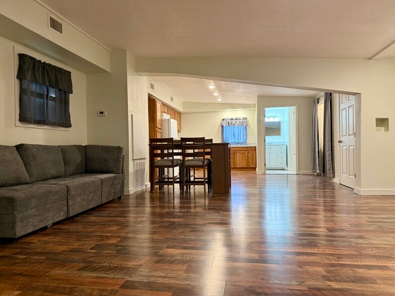 More Photos Of 30333 Highway 31, Brewton Self Storage For Sale