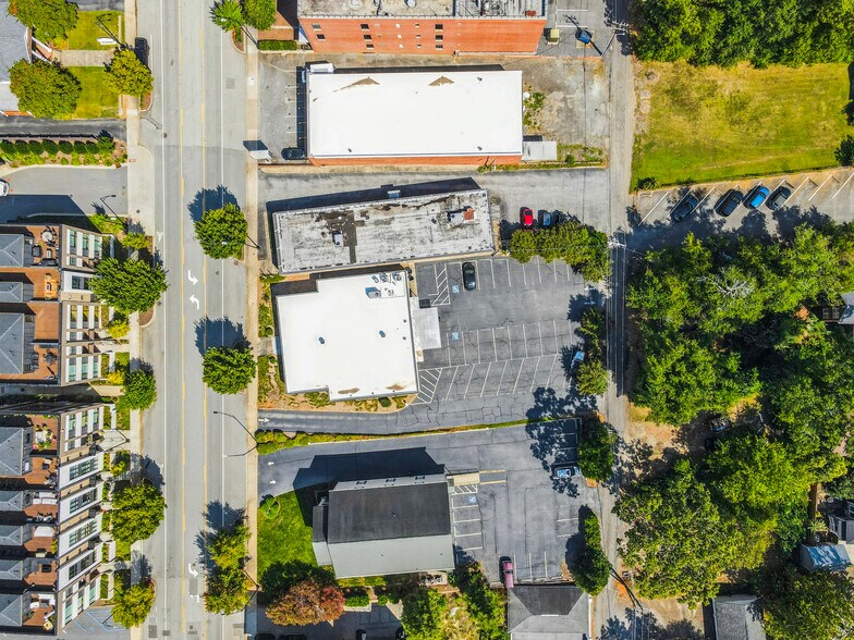 More Photos Of 610 N Main St, Greenville Office Residential For Lease