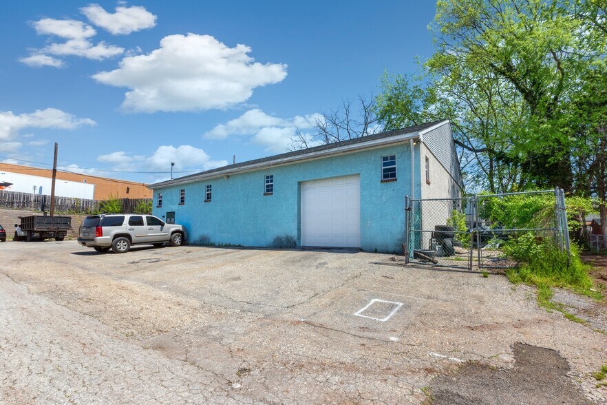 More Photos Of 320 Hamilton St, Norristown Auto Repair For Lease