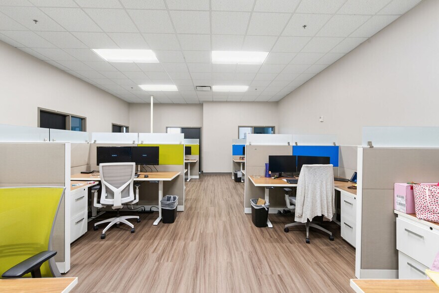 More Photos Of 2100 W Pleasant Grove Blvd, Pleasant Grove Office For Lease