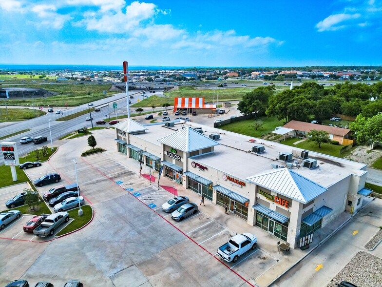More Photos Of 6116 Lake Worth Blvd, Fort Worth Storefront Retail Office For Sale