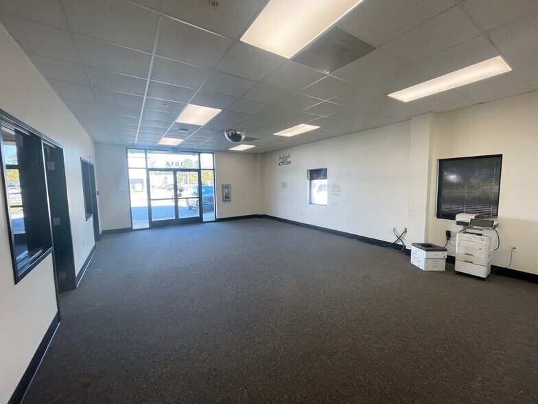 More Photos Of 101 Sparkman Dr, Columbia Industrial For Lease