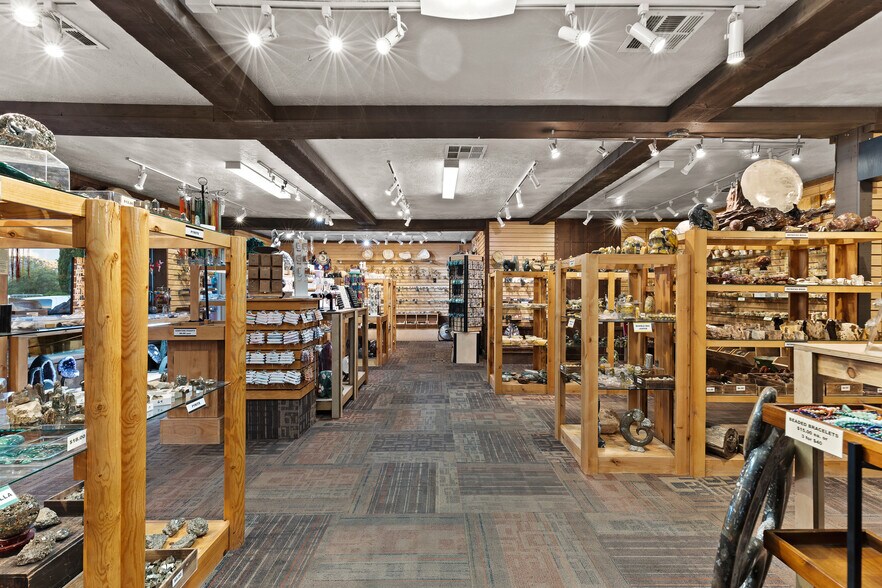 More Photos Of 694 Zion Park Blvd, Springdale Storefront Retail Residential For Sale