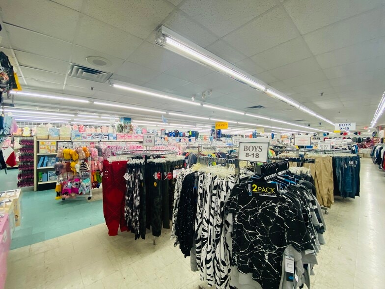 More Photos Of 1285 Broadway, Brooklyn Storefront For Lease