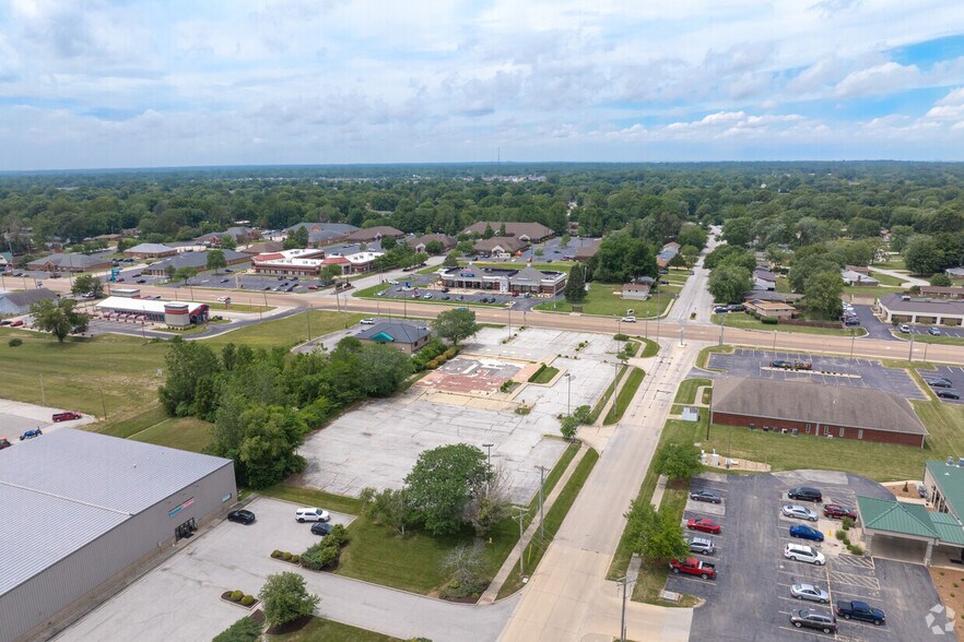 More Photos Of 4390 N Illinois St, Swansea Land For Sale