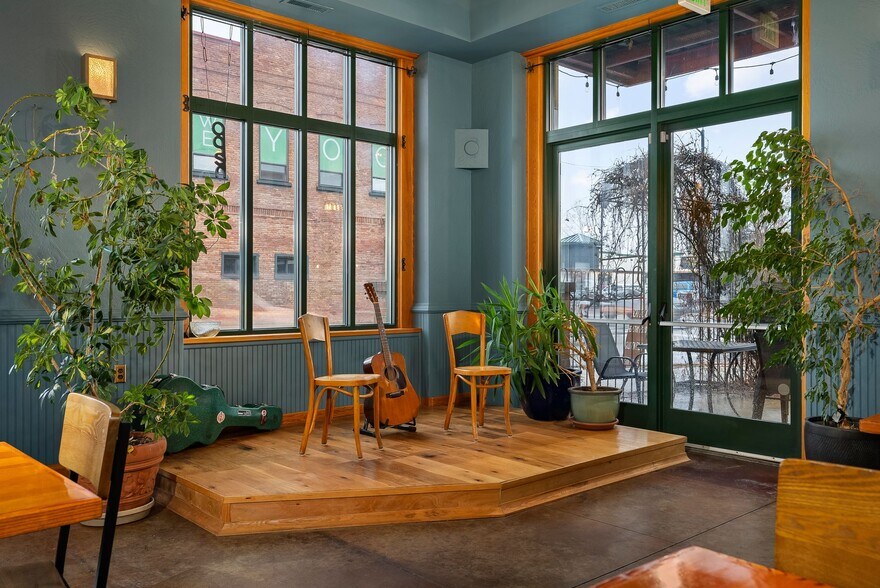 More Photos Of 102 S 1st Ave, Sandpoint Storefront Retail Office For Sale