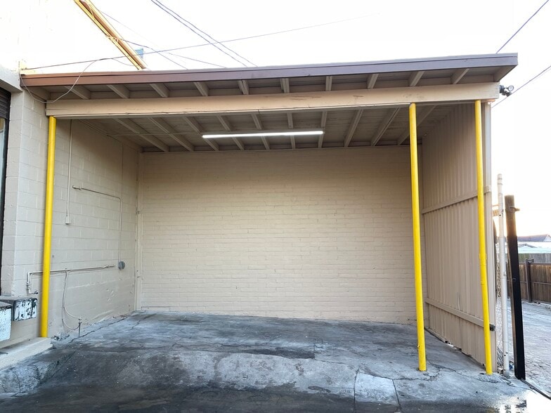 More Photos Of 4233 City Terrace Dr, Los Angeles Industrial For Sale