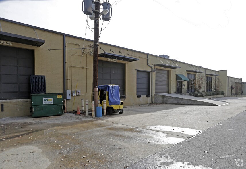 More Photos Of 2115 Hills Ave NW, Atlanta Warehouse For Lease
