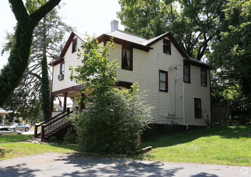 More Photos Of 321 S Royal Ave, Front Royal Coworking Space