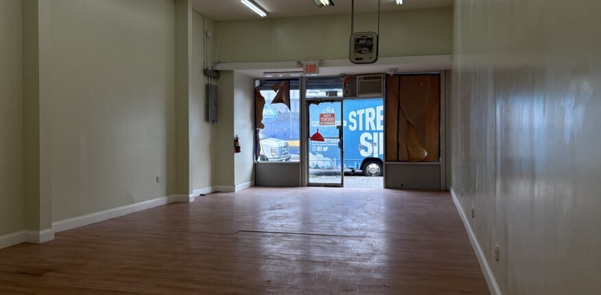 More Photos Of 419-421 S Broadway, Yonkers Storefront For Lease