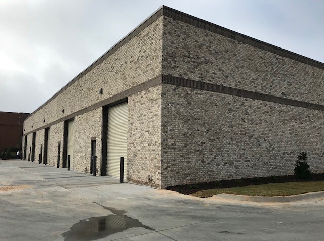 More Photos Of 4148 Industry Way, Oakwood Industrial For Lease