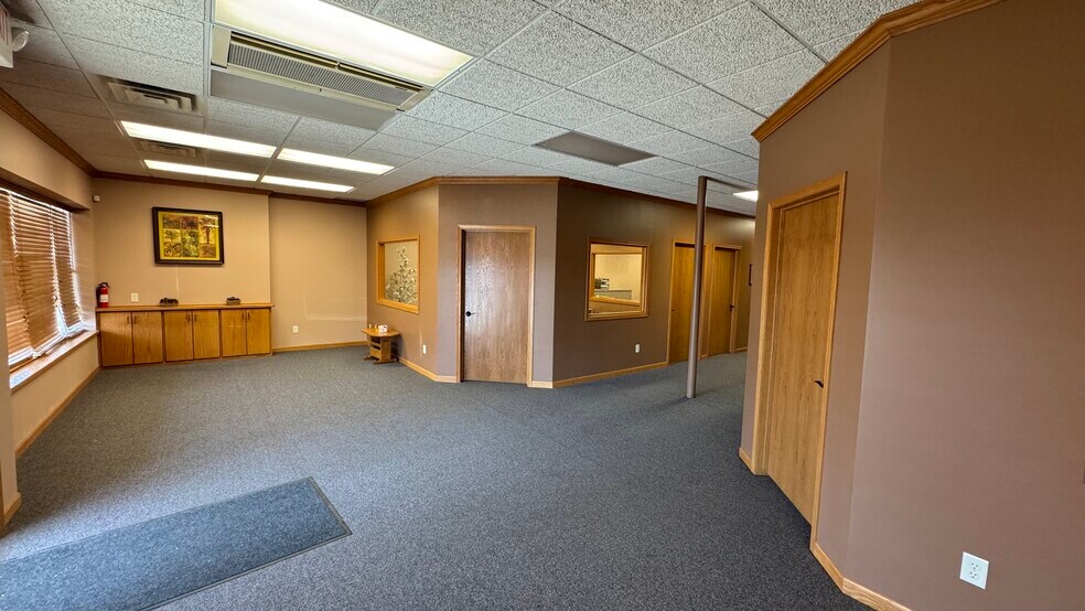 More Photos Of 540 25th Ave N, Saint Cloud Office For Sale