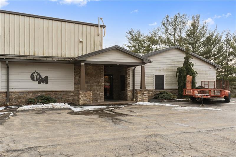 More Photos Of 114 Oil Ln, Hunker Office For Lease