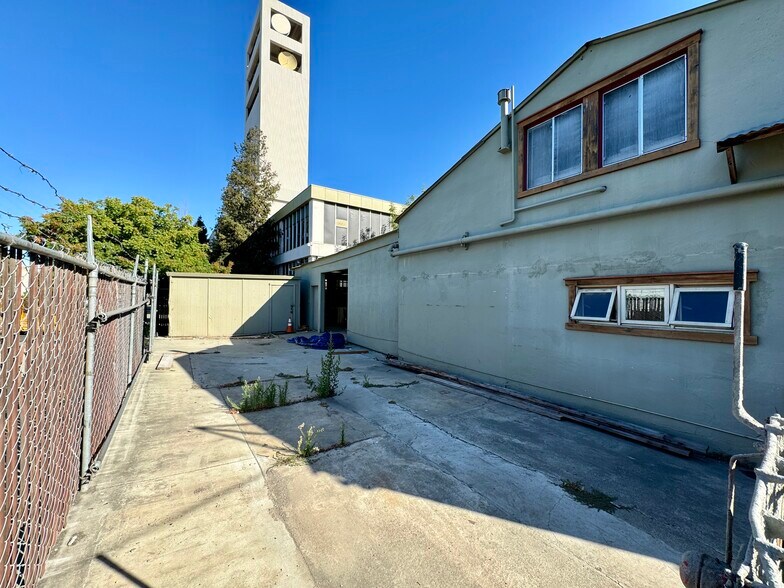 More Photos Of 819 5th Ave, Redwood City Service For Lease