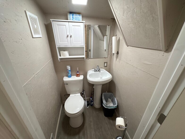 More Photos Of 707 Widewater Dr, Lafayette Industrial For Lease