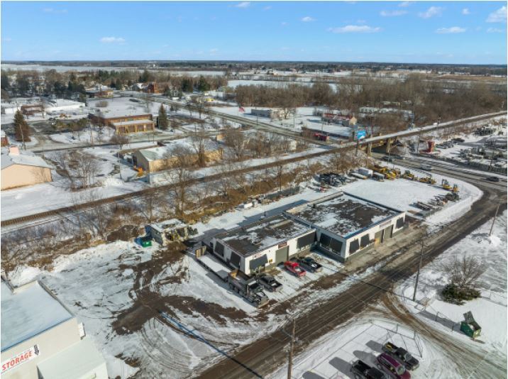 More Photos Of 375 E 2nd St, Imlay City Warehouse For Lease