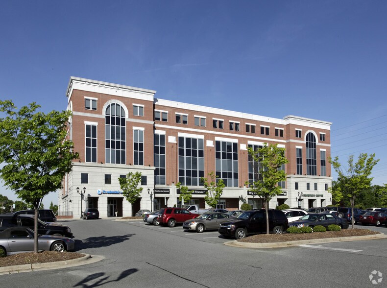 More Photos Of 110 Oakwood Dr, Winston-Salem Office For Lease