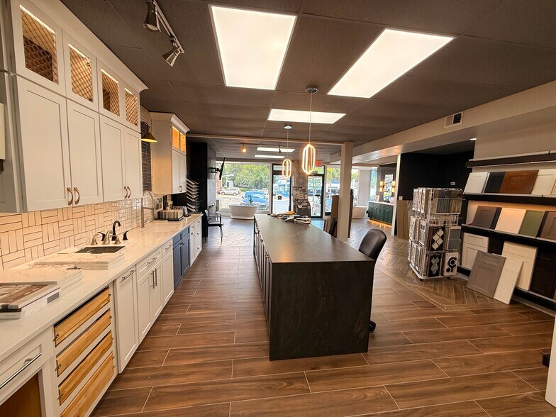 More Photos Of 7185 Lee Hwy, Falls Church Storefront For Sale