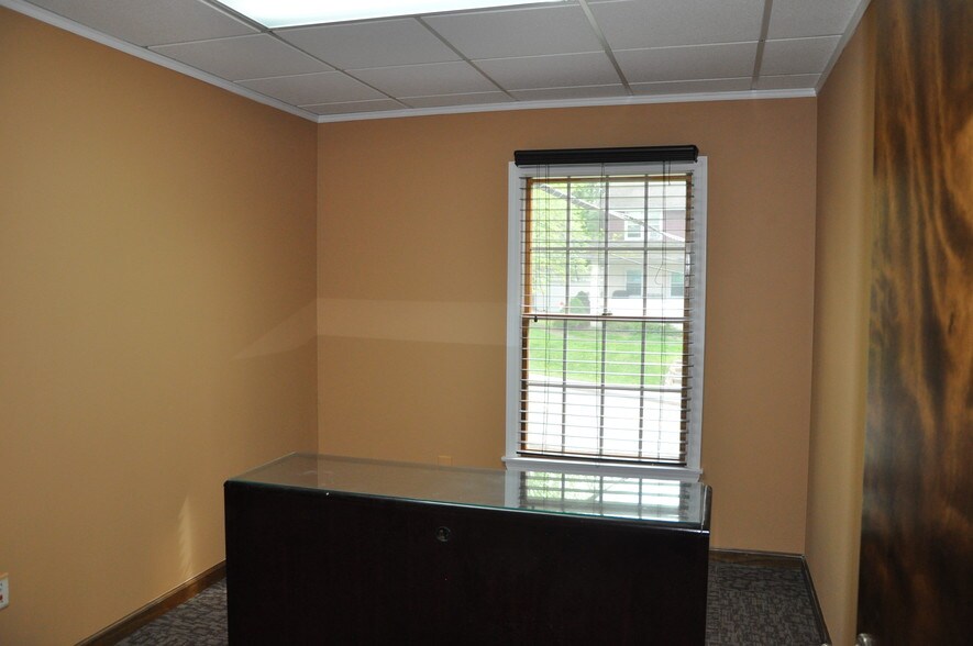 More Photos Of 5 Ravine Dr, Matawan Medical For Lease