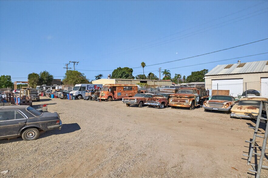 More Photos Of 870 Corporation St, Santa Paula Truck Terminal For Sale